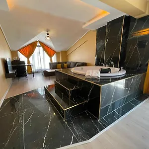 Otto Loft Premium فندق