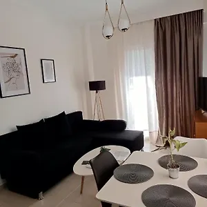 3 Min From Station No2 Private Free Parking Selanik